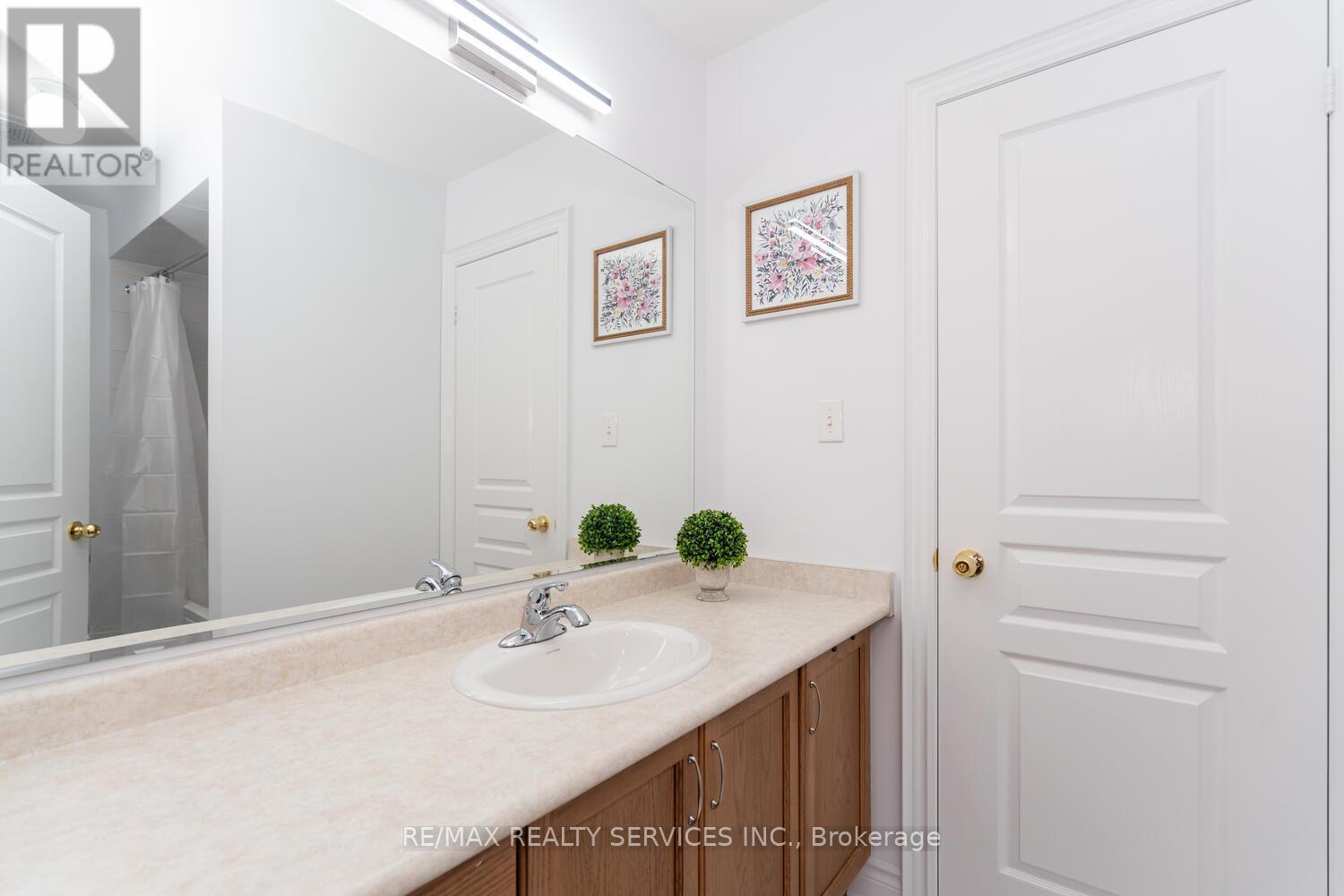 5452 Meadowcrest Avenue, Mississauga, ON