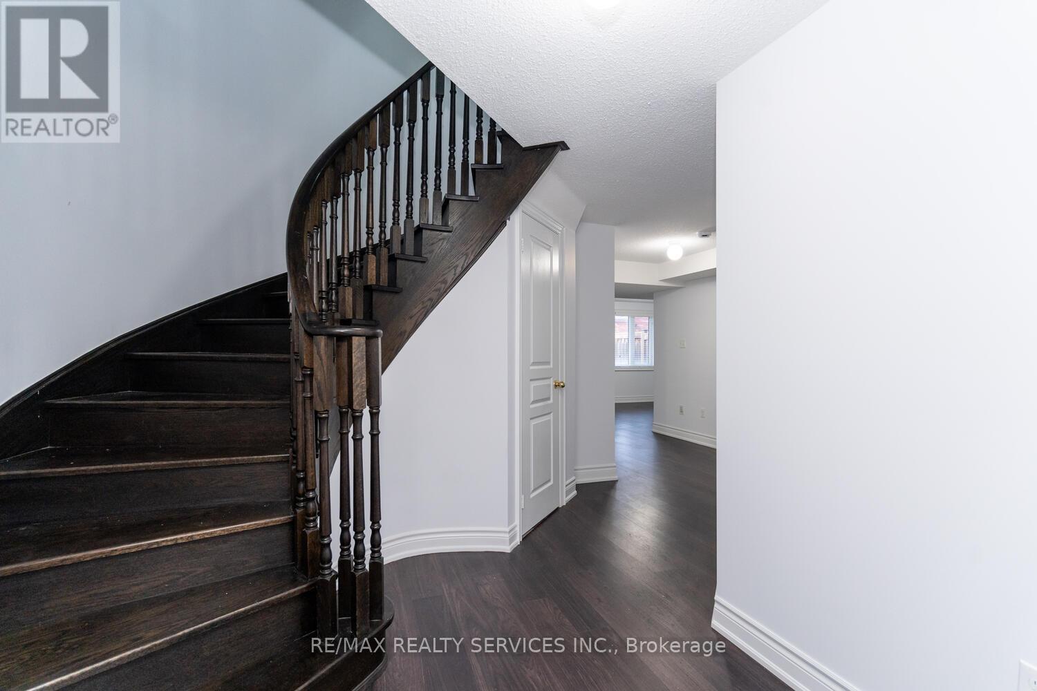 5452 Meadowcrest Avenue, Mississauga, ON
