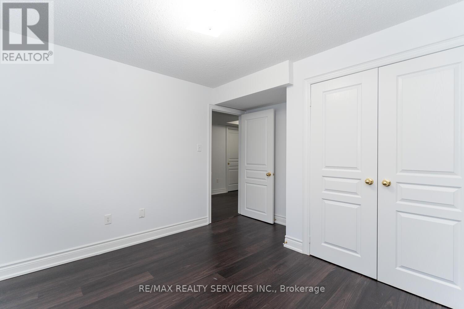 5452 Meadowcrest Avenue, Mississauga, ON
