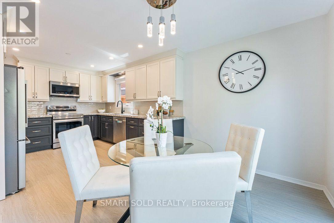 853 Apple Gate Court, Mississauga, ON