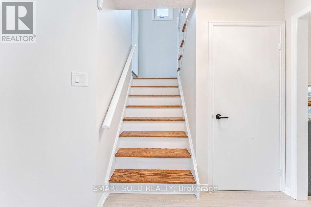 853 Apple Gate Court, Mississauga, ON