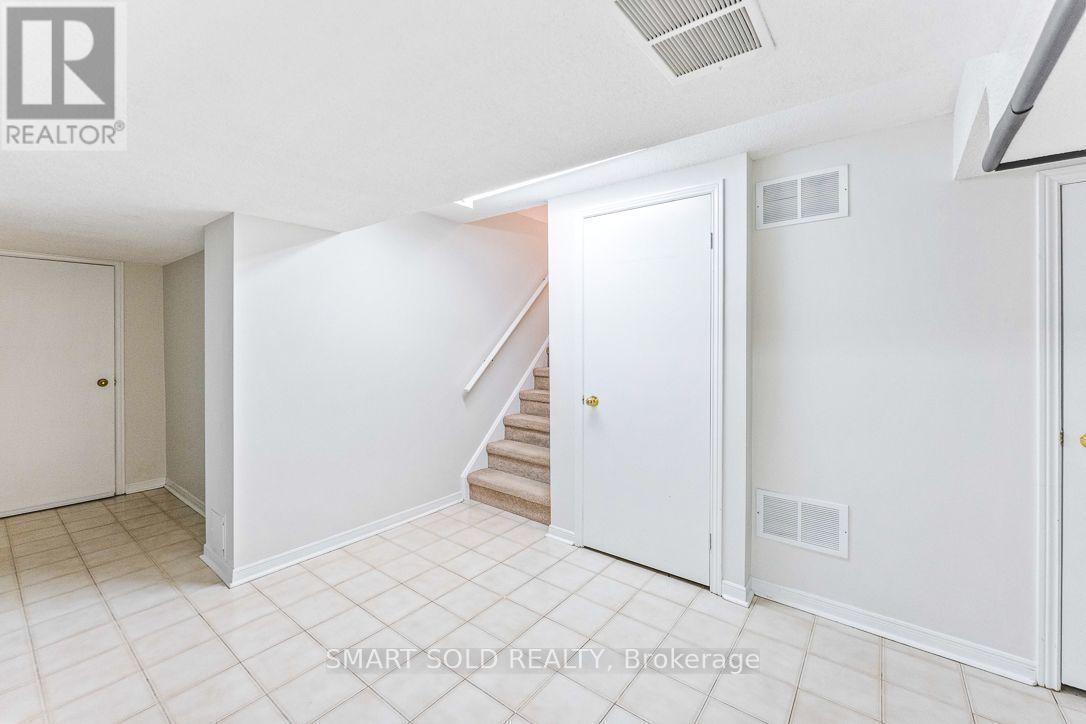 853 Apple Gate Court, Mississauga, ON