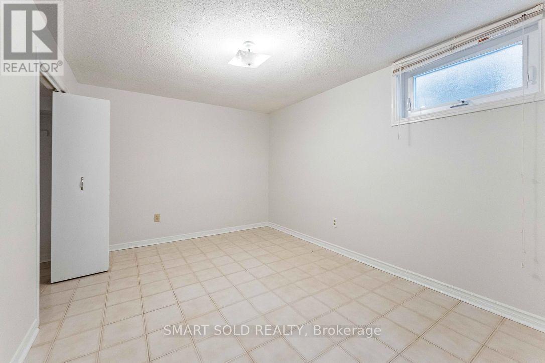 853 Apple Gate Court, Mississauga, ON