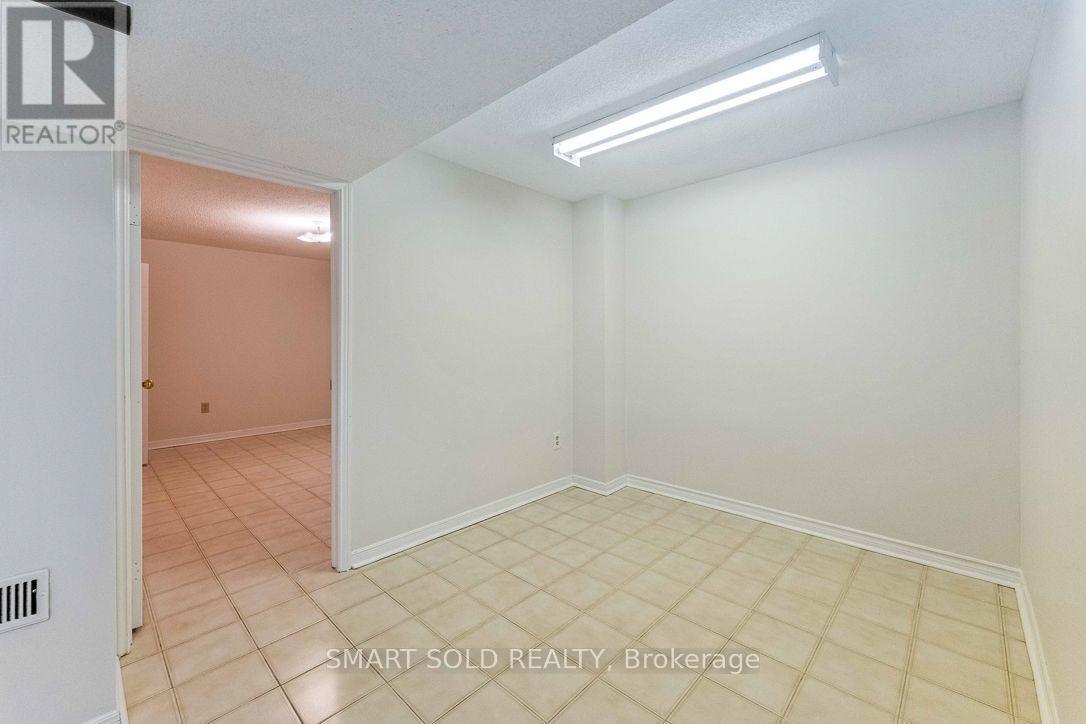 853 Apple Gate Court, Mississauga, ON