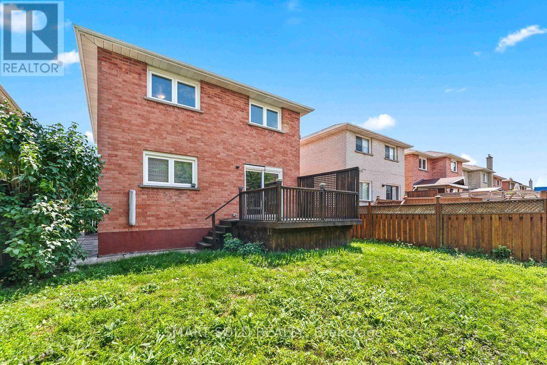 853 Apple Gate Court, Mississauga, ON