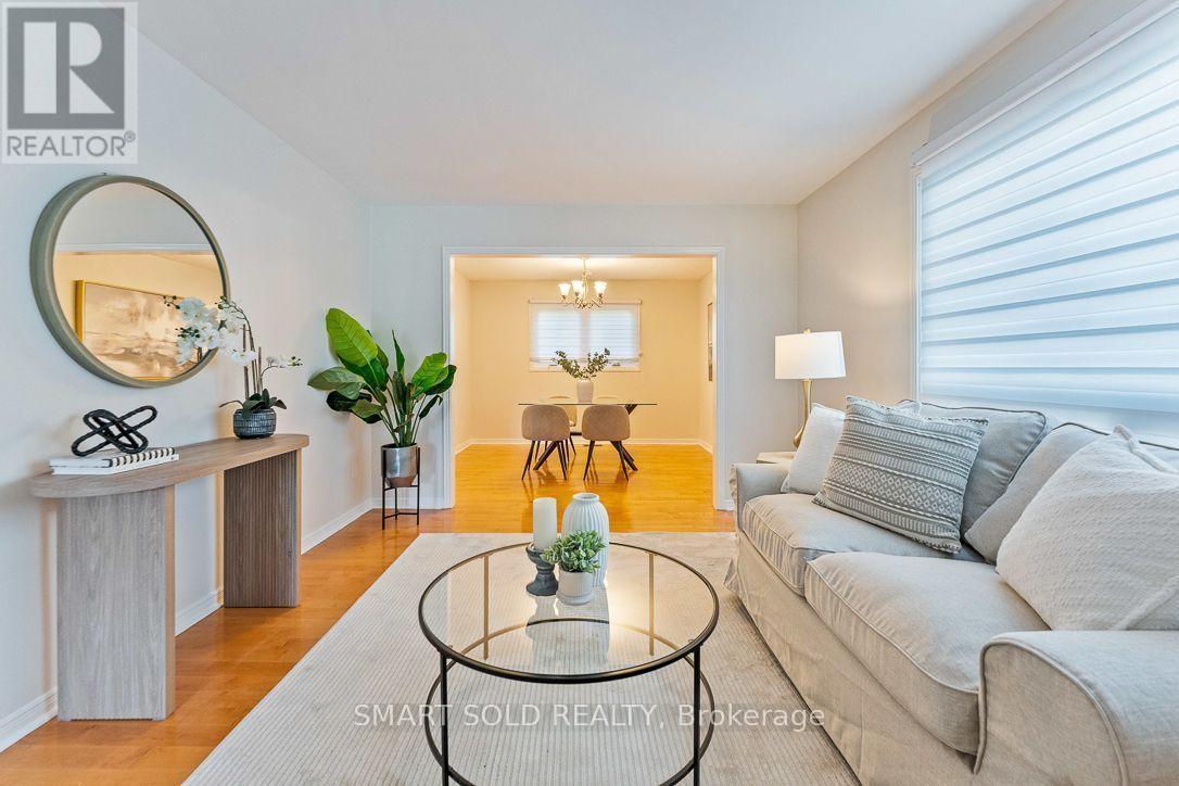 853 Apple Gate Court, Mississauga, ON