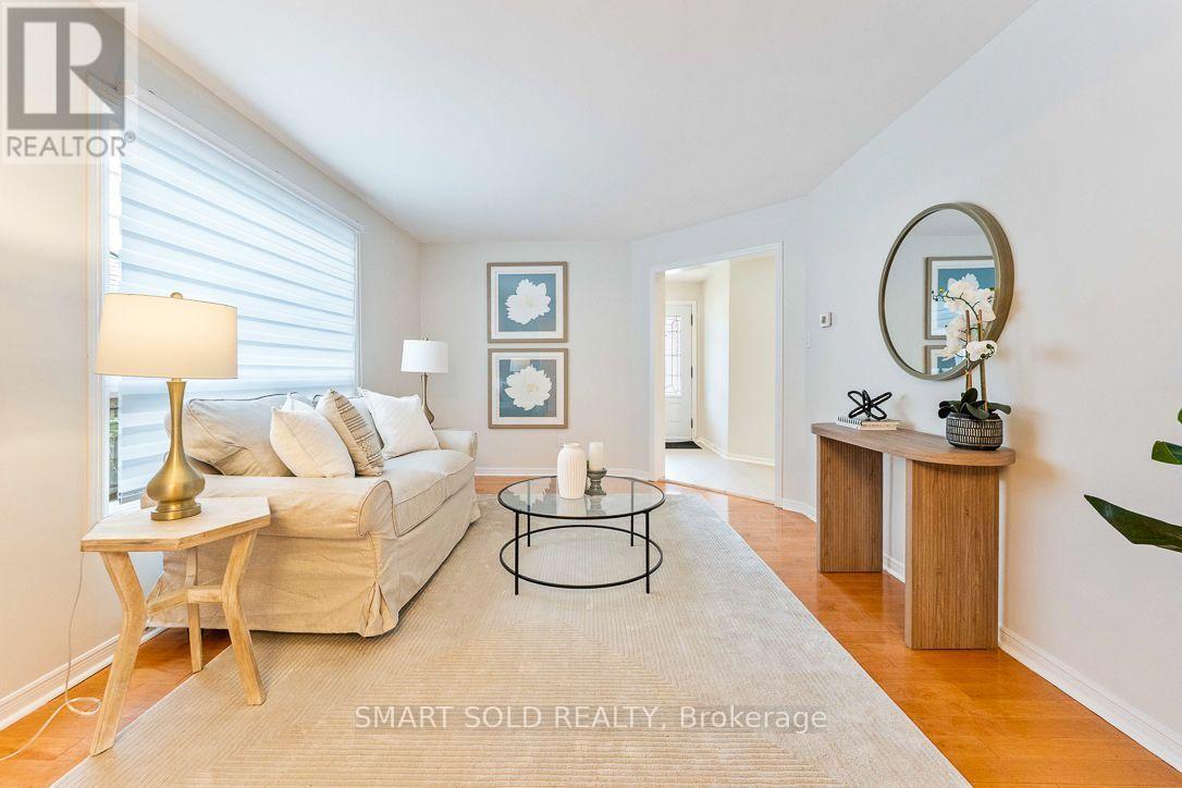 853 Apple Gate Court, Mississauga, ON