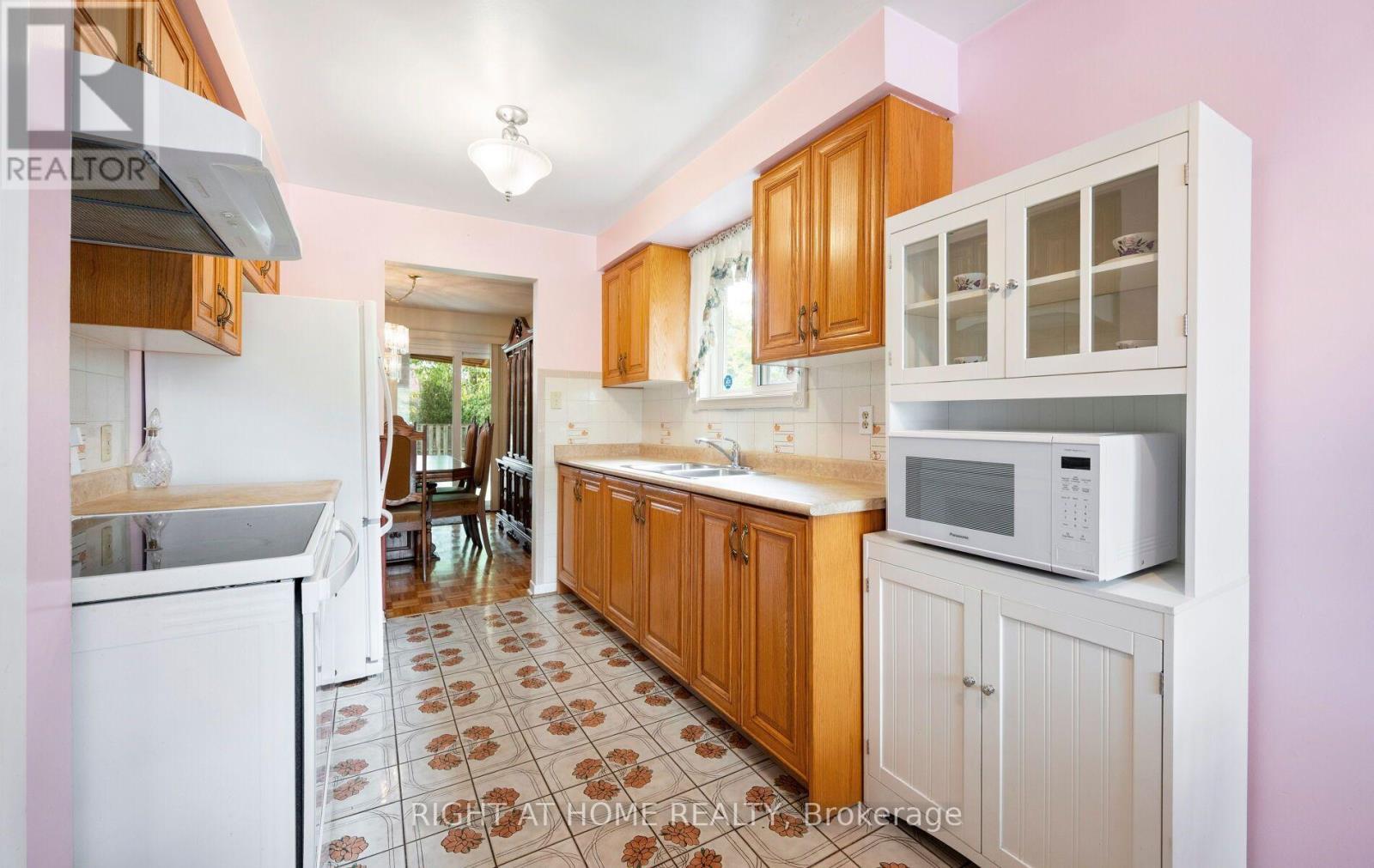 875 Messenger Meadow Drive, Mississauga, ON