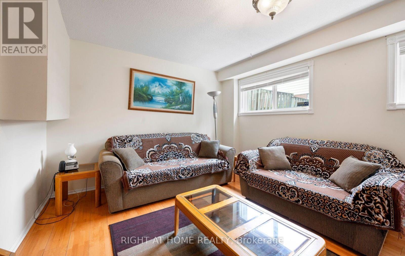 875 Messenger Meadow Drive, Mississauga, ON