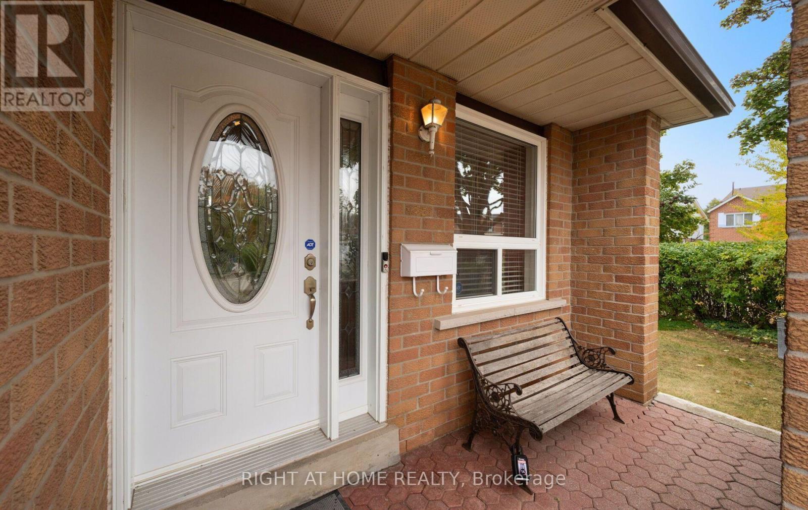 875 Messenger Meadow Drive, Mississauga, ON