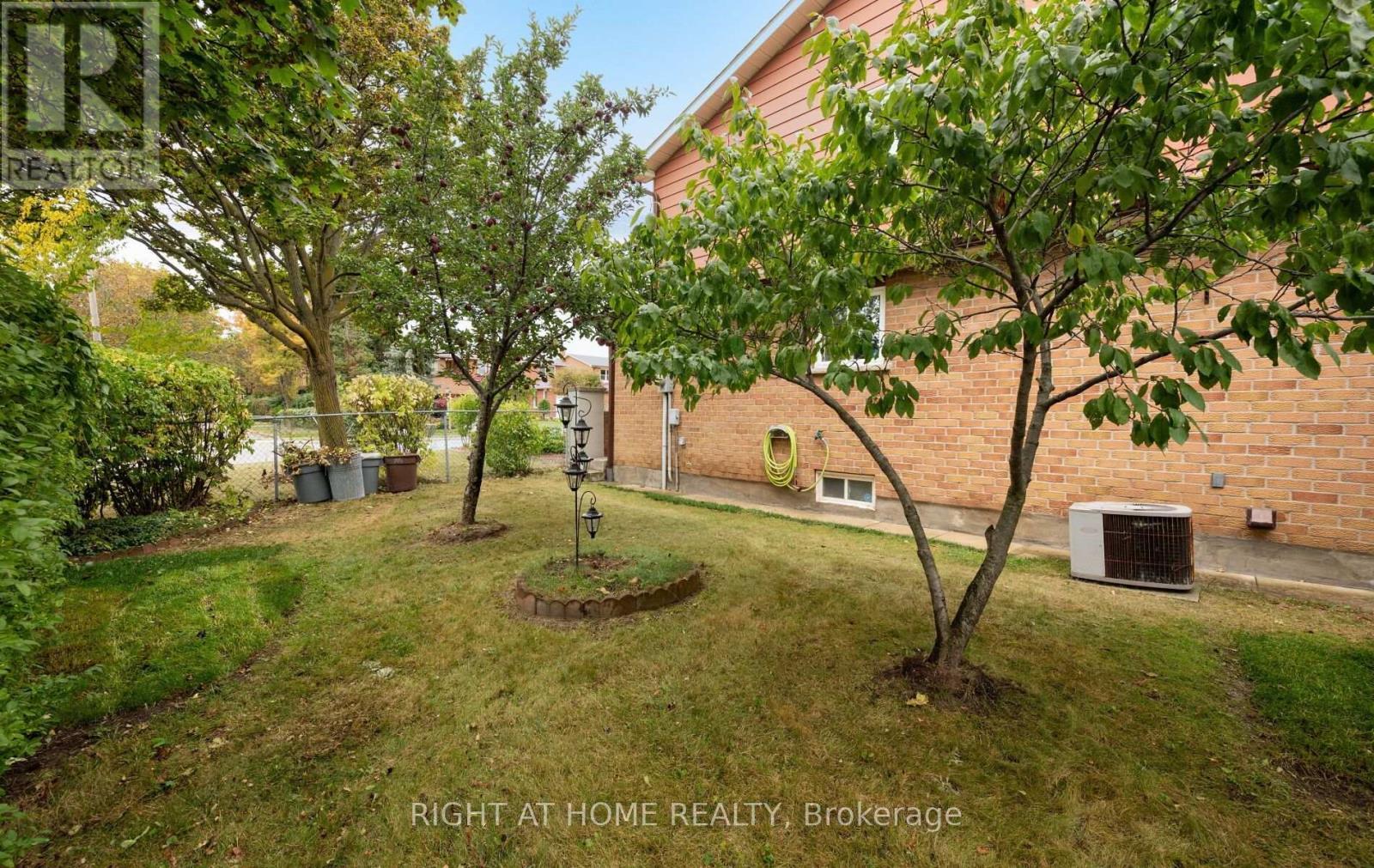 875 Messenger Meadow Drive, Mississauga, ON