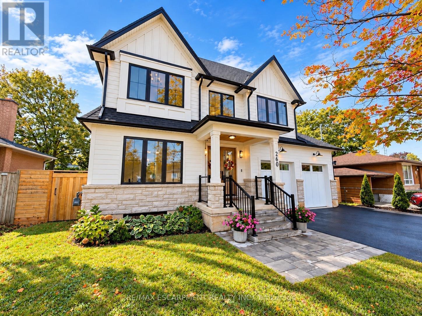260 Kent Crescent, Burlington, ON