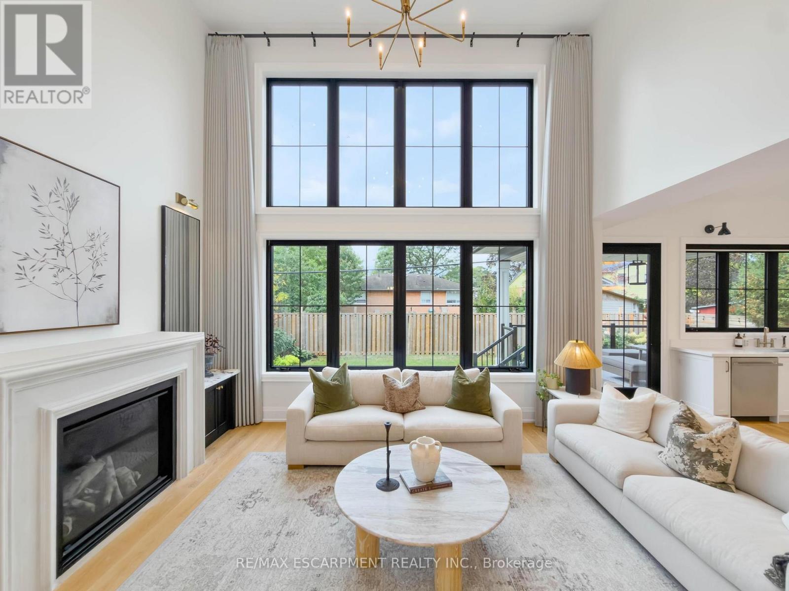 260 Kent Crescent, Burlington, ON