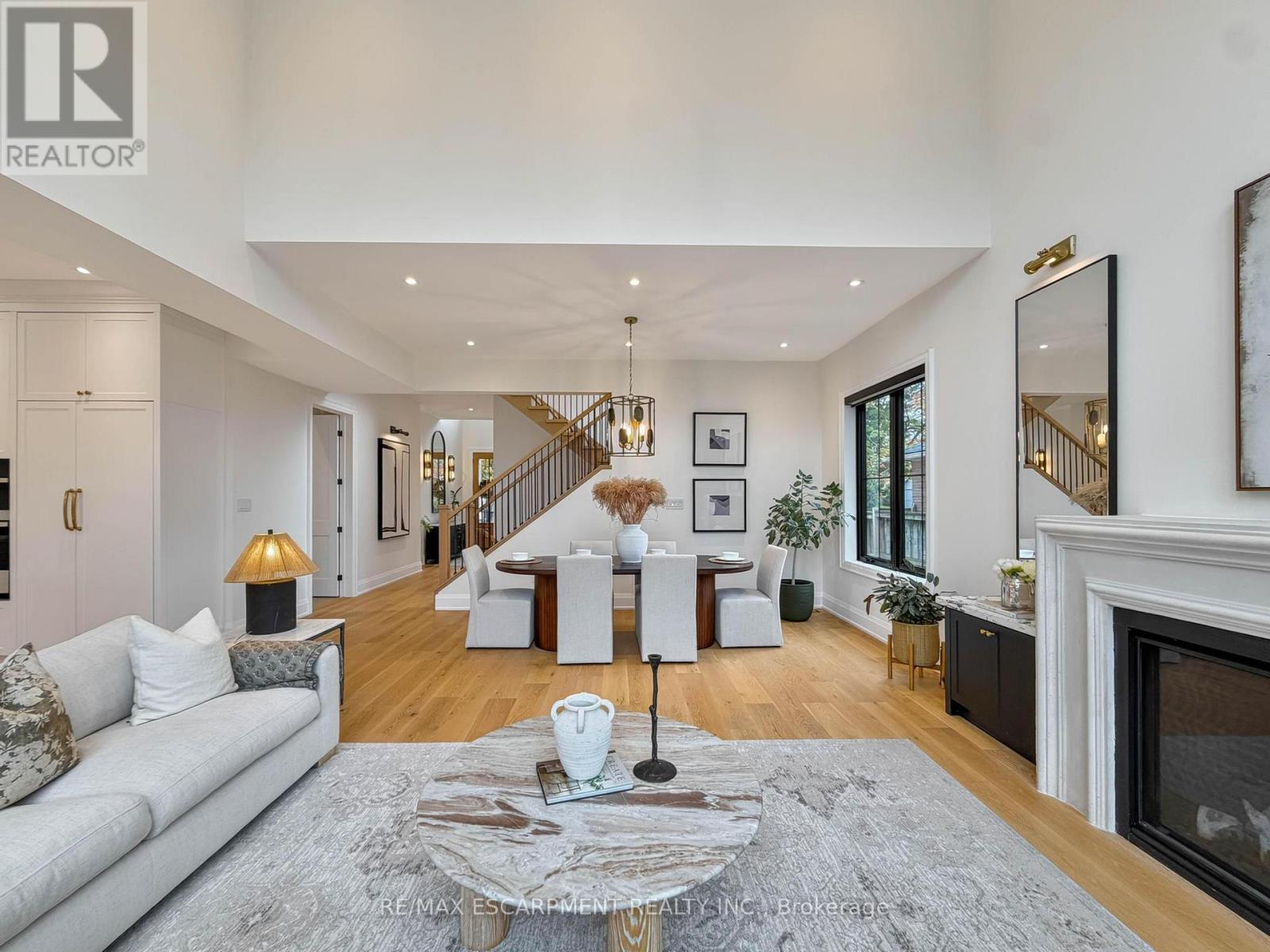 260 Kent Crescent, Burlington, ON