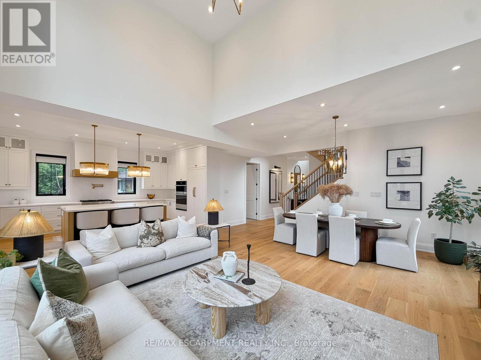 260 Kent Crescent, Burlington, ON