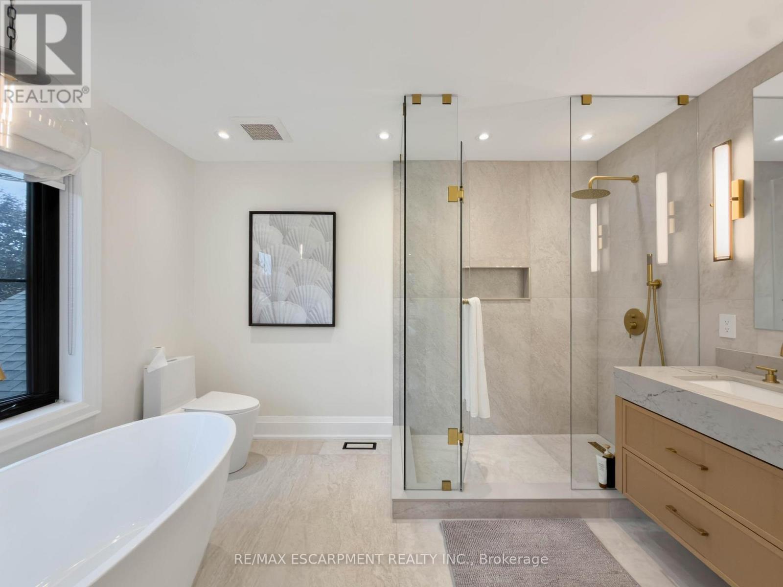 260 Kent Crescent, Burlington, ON