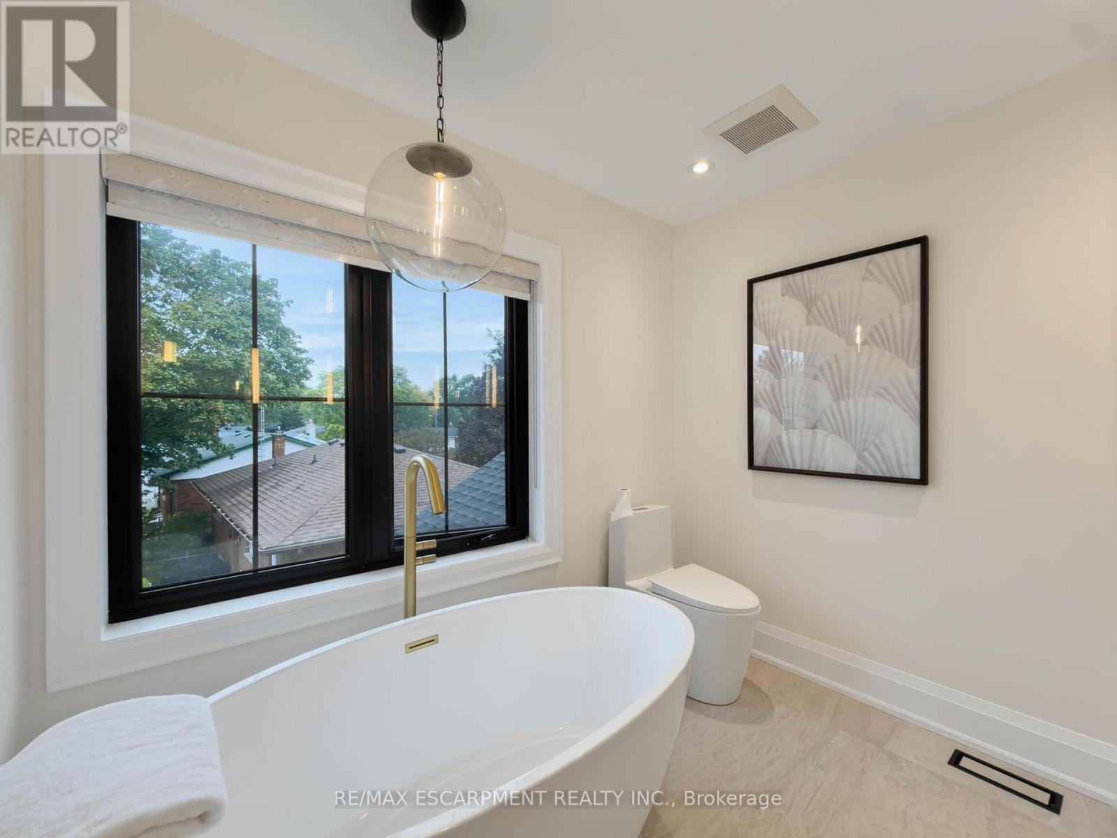 260 Kent Crescent, Burlington, ON