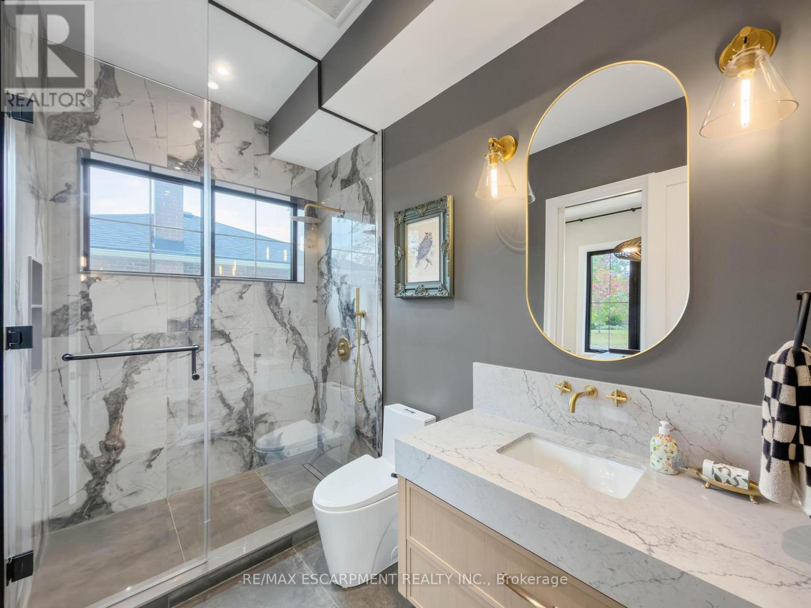 260 Kent Crescent, Burlington, ON