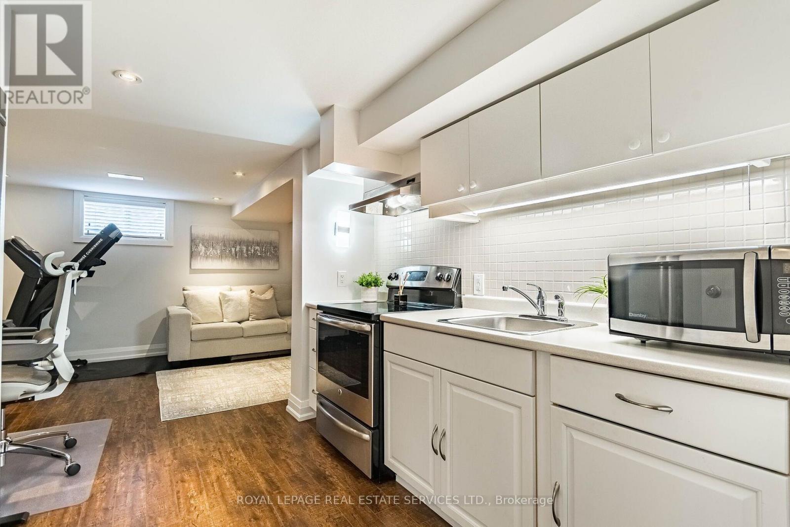 1192 Flagship Drive, Mississauga, ON