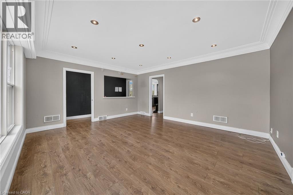 11 Selkirk Avenue, Hamilton, ON