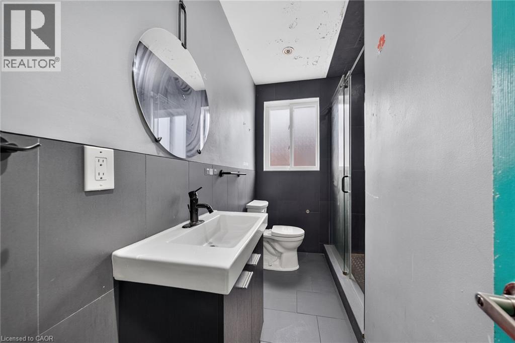 3 Piece - 11 Selkirk Avenue, Hamilton, ON