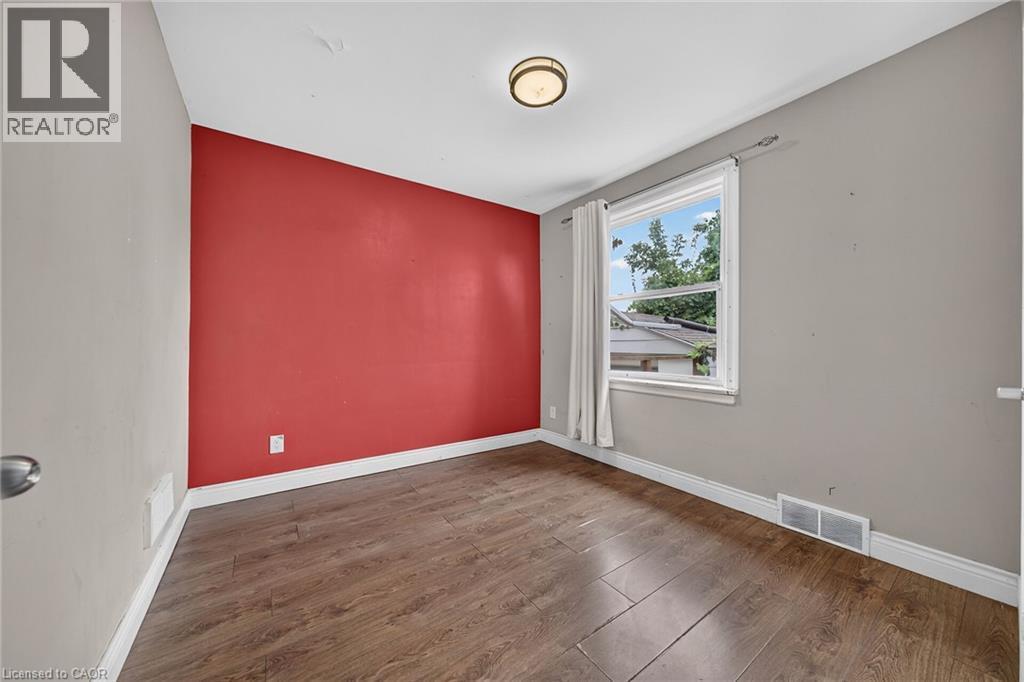 11 Selkirk Avenue, Hamilton, ON