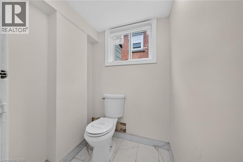 Basement 3 piece bathroom - 11 Selkirk Avenue, Hamilton, ON