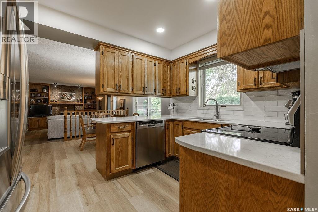 122 Wakaw Crescent, Saskatoon, SK