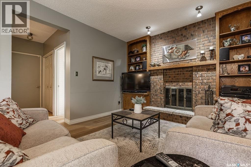 122 Wakaw Crescent, Saskatoon, SK
