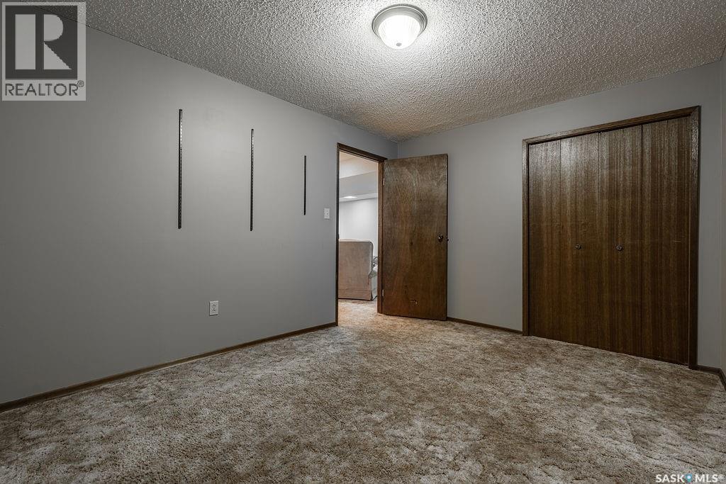 122 Wakaw Crescent, Saskatoon, SK