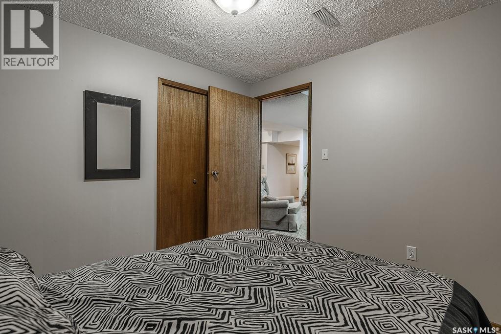 122 Wakaw Crescent, Saskatoon, SK