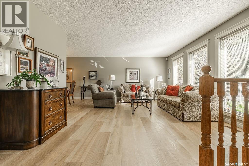 122 Wakaw Crescent, Saskatoon, SK