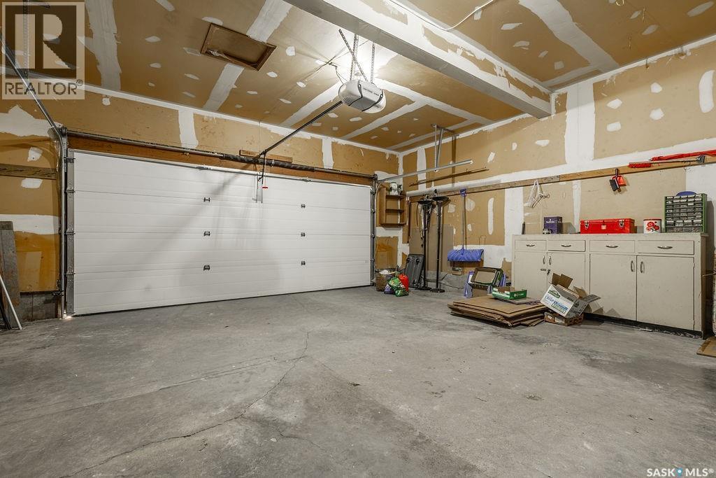 122 Wakaw Crescent, Saskatoon, SK