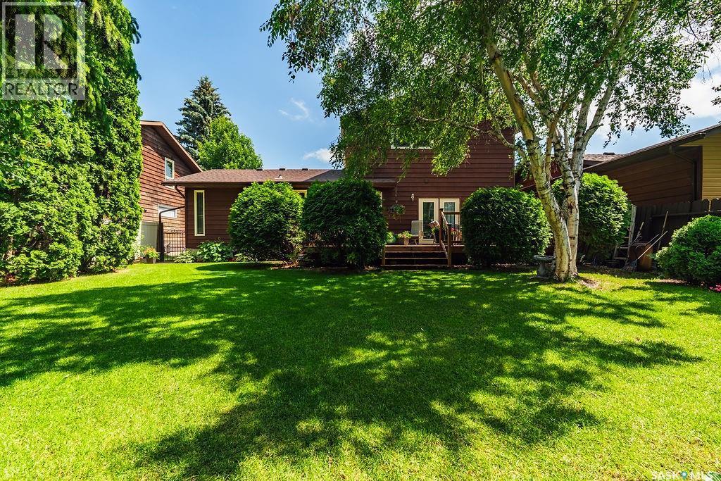122 Wakaw Crescent, Saskatoon, SK