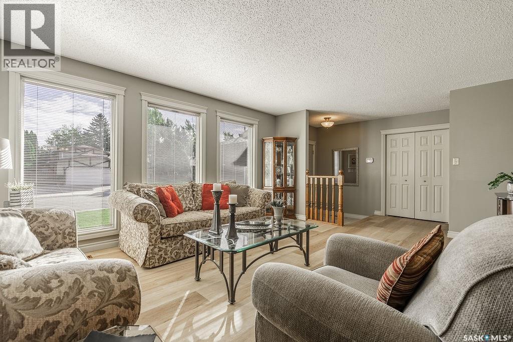 122 Wakaw Crescent, Saskatoon, SK