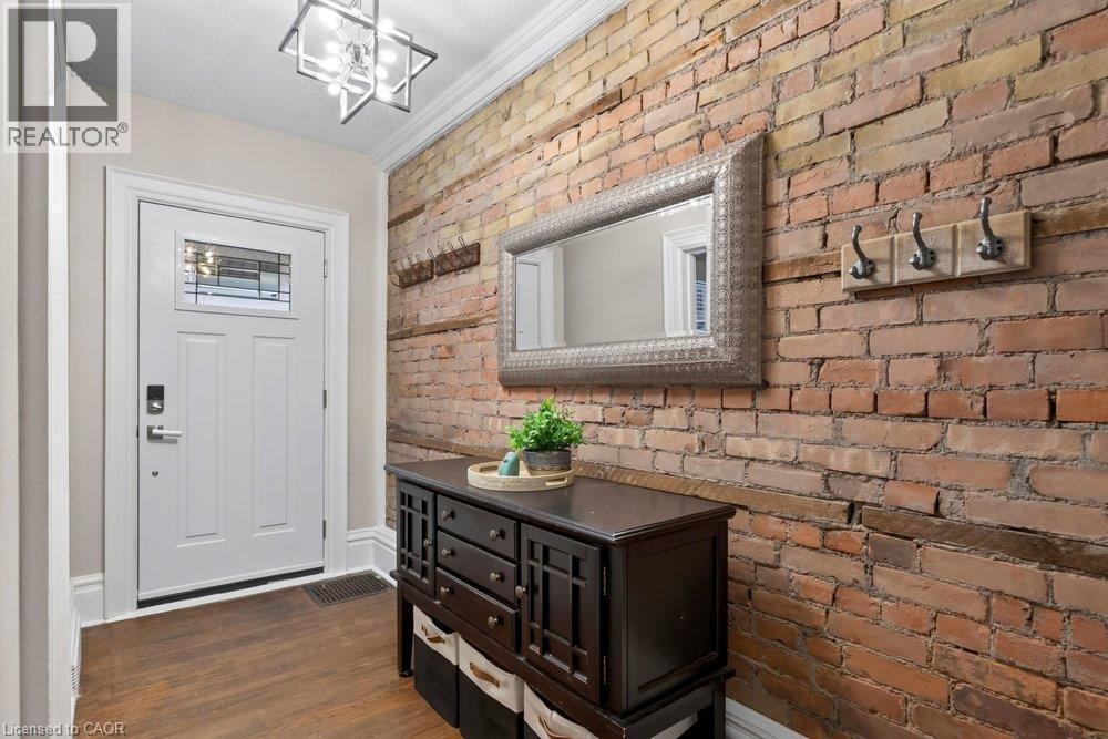 427 Jackson Street W, Hamilton, ON