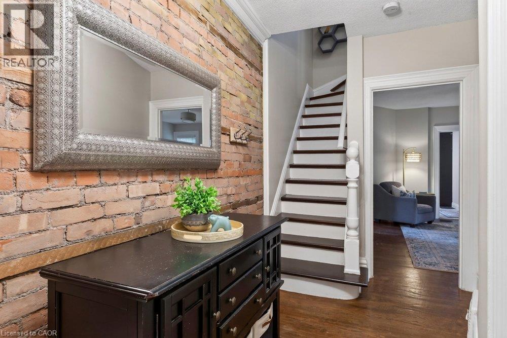 427 Jackson Street W, Hamilton, ON