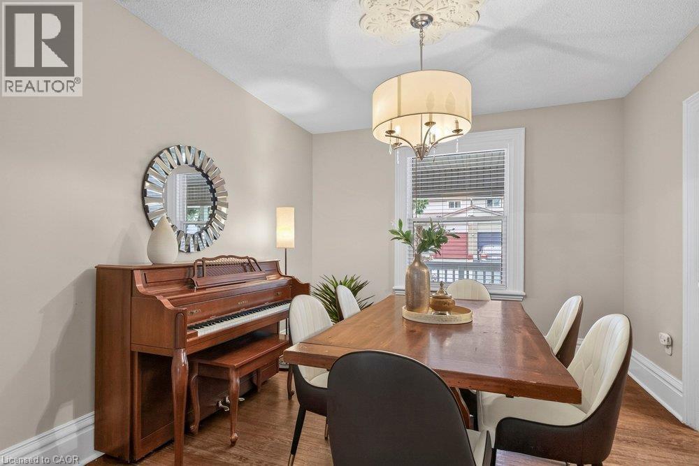 427 Jackson Street W, Hamilton, ON