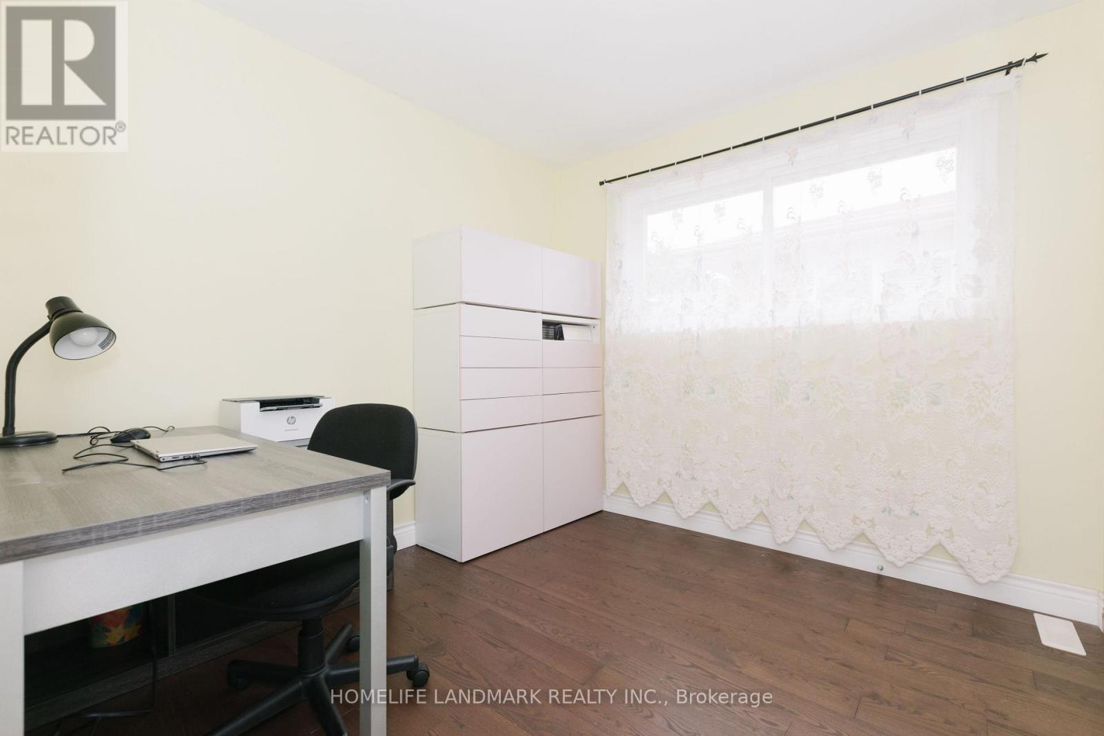 2419 Cashmere Avenue, Mississauga, ON