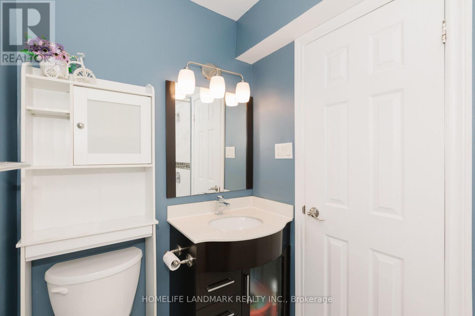 2419 Cashmere Avenue, Mississauga, ON