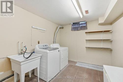 228 Golden Orchard Drive, Hamilton, ON 