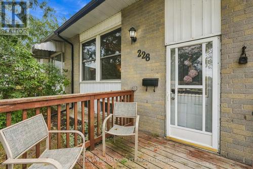 228 Golden Orchard Drive, Hamilton, ON 