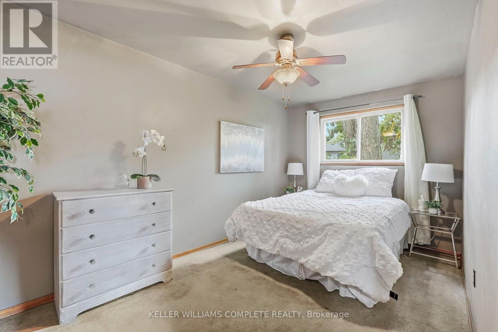 228 Golden Orchard Drive, Hamilton, ON