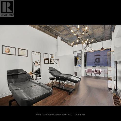 232 King Street W, Hamilton, ON 