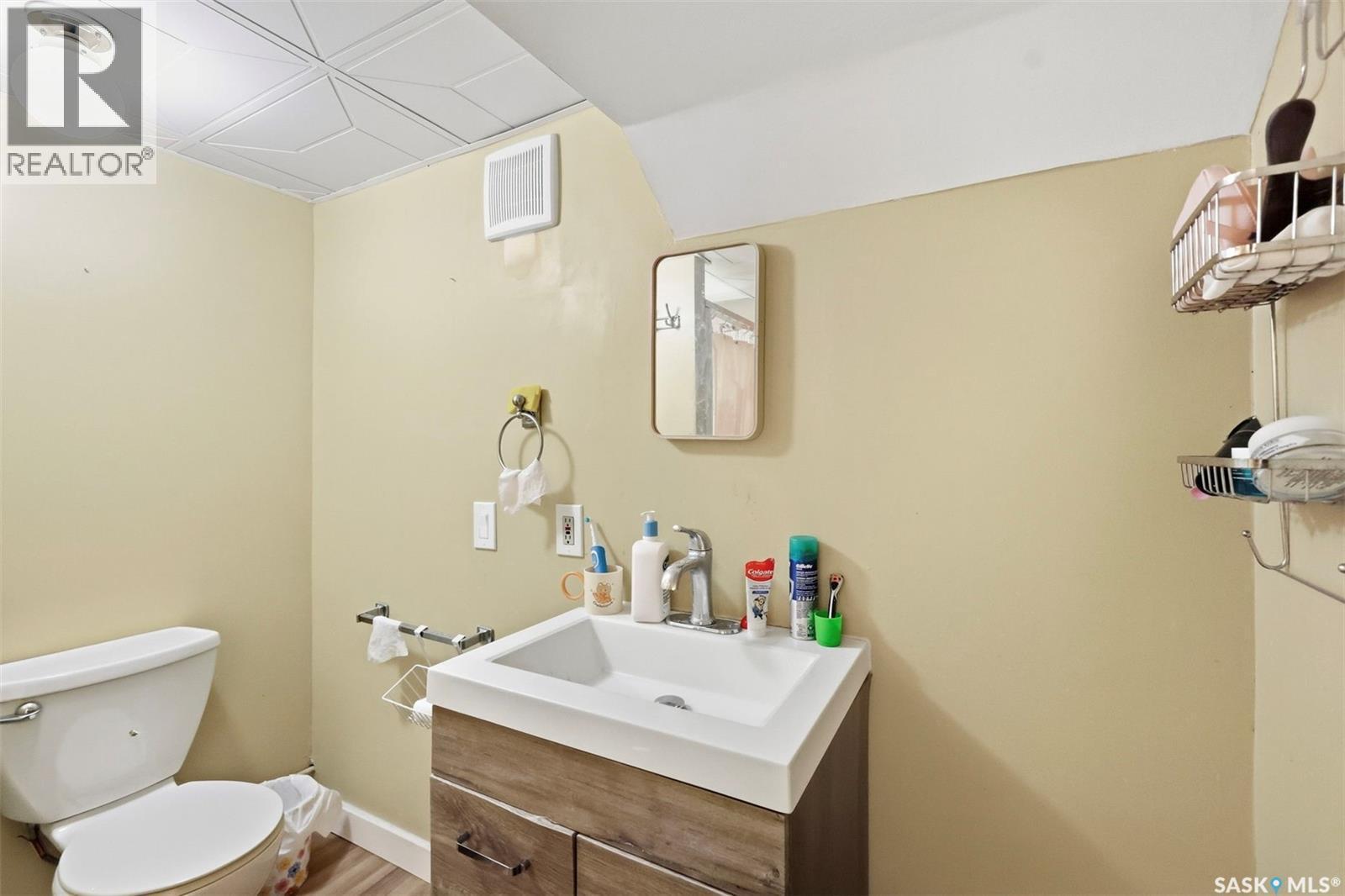 1715 Broadway Avenue, Saskatoon, SK