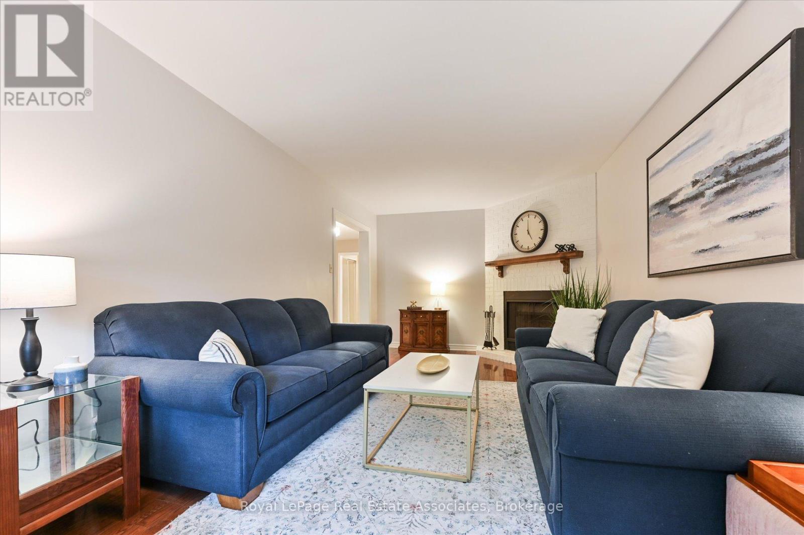 7164 Danton Promenade, Mississauga, ON
