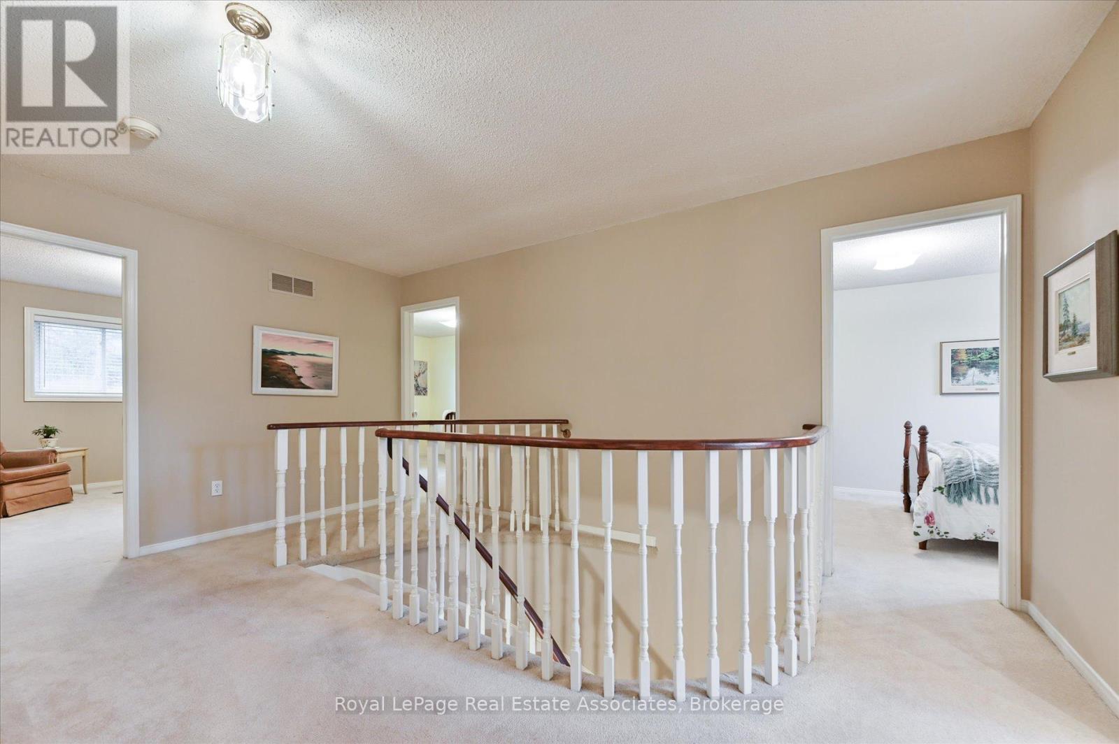 7164 Danton Promenade, Mississauga, ON