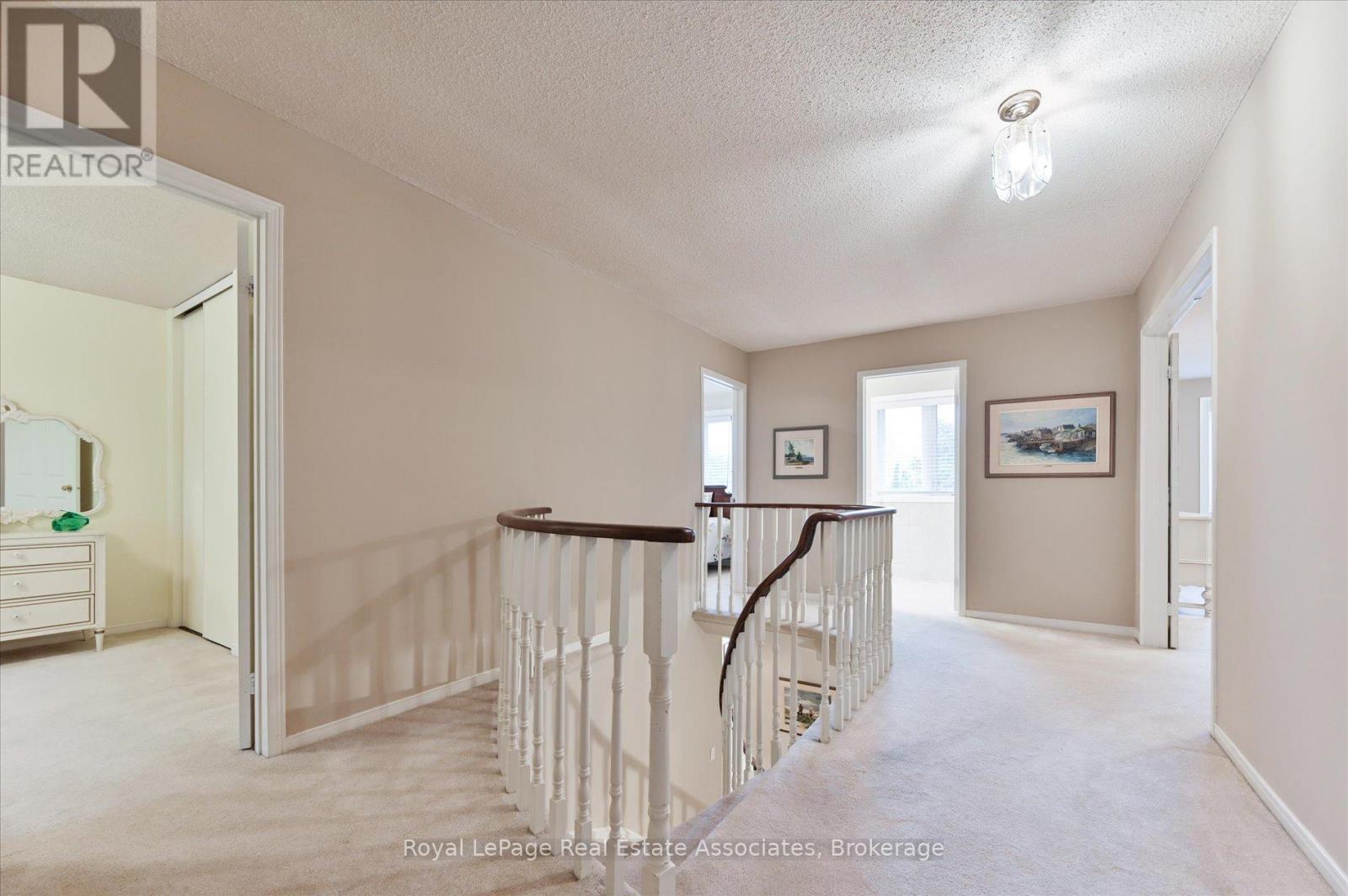 7164 Danton Promenade, Mississauga, ON