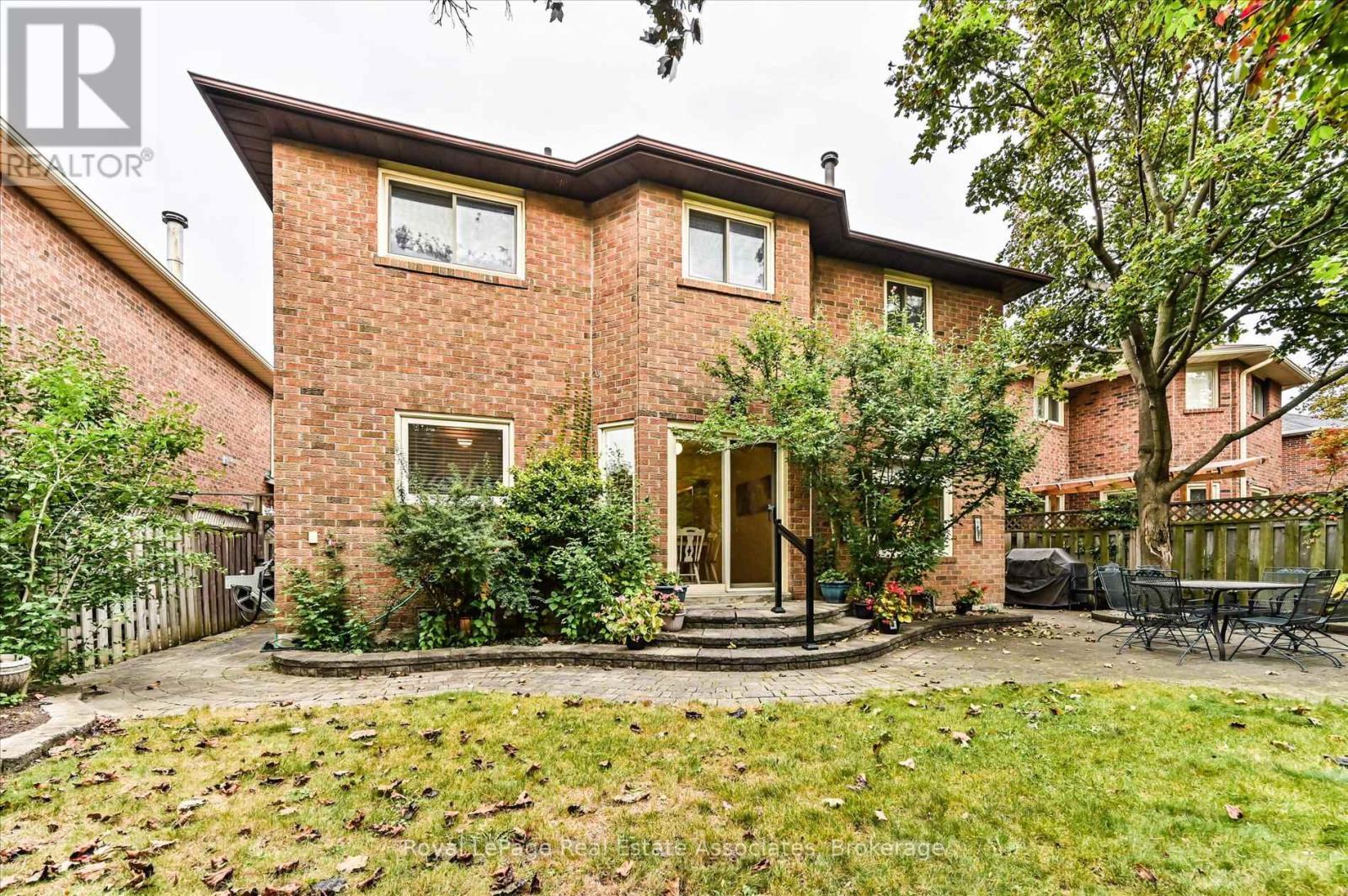 7164 Danton Promenade, Mississauga, ON