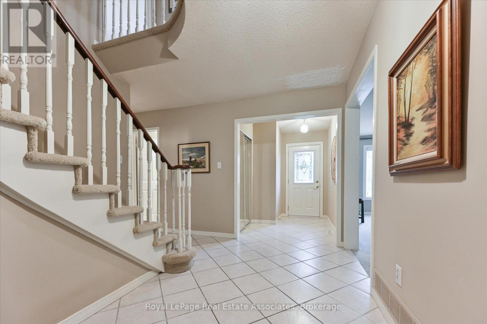 7164 Danton Promenade, Mississauga, ON
